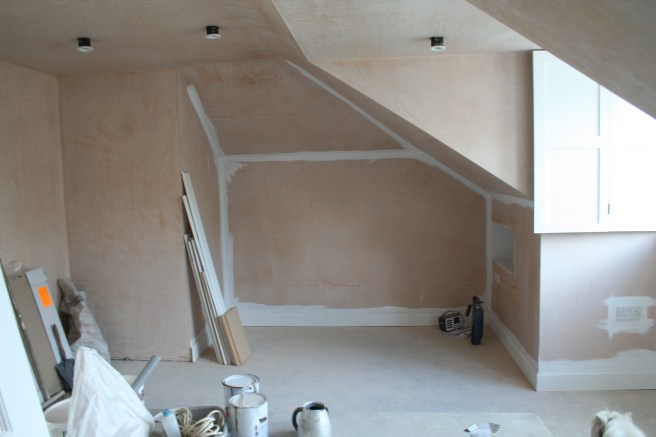 bedroom at the back, started painting at last