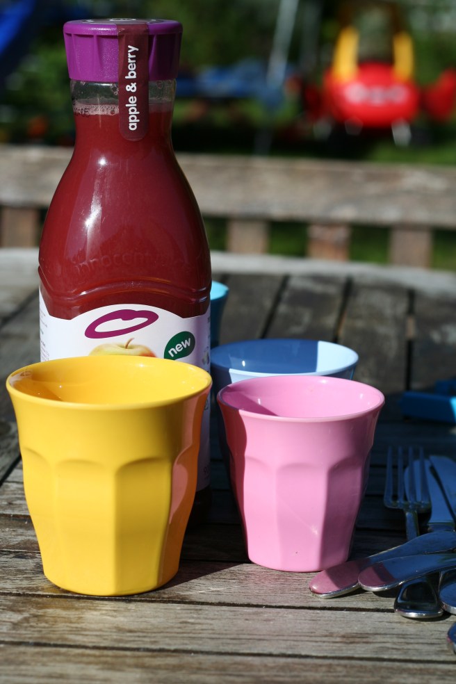 drinks and cutlery ready for tea